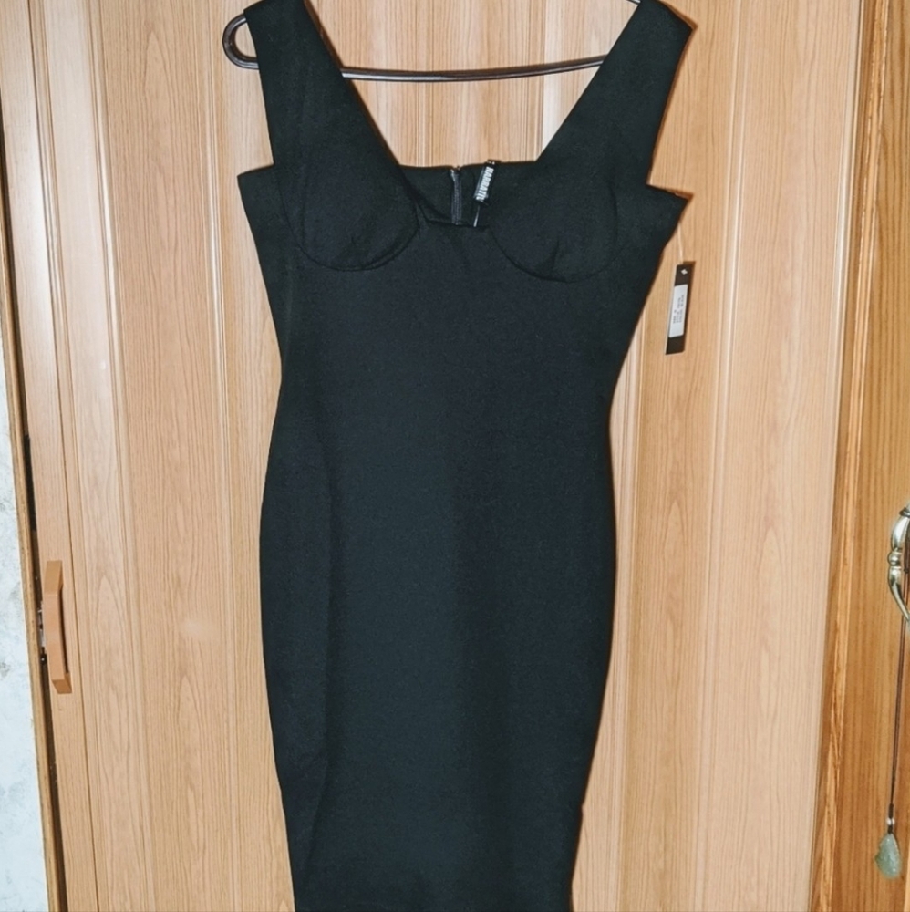 NY narrative black dress